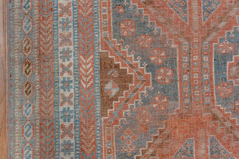 Vintage Shiraz Area Rug (5' x 8')